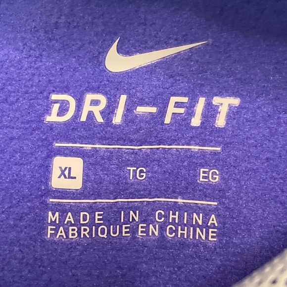Nike “Just Do It” Dri-Fit Hoodie Sweatshirt - Picture 4 of 4